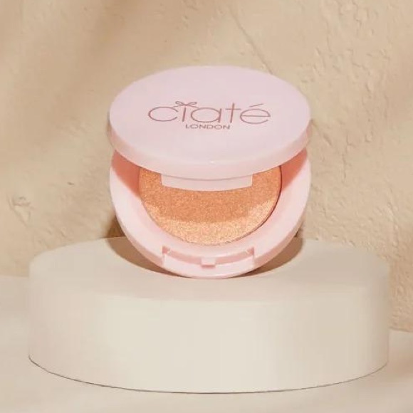 Ciate London Glow To Highlighter-Moondust. Shine, Bright, Pink, Lift, Define - Picture 8 of 8